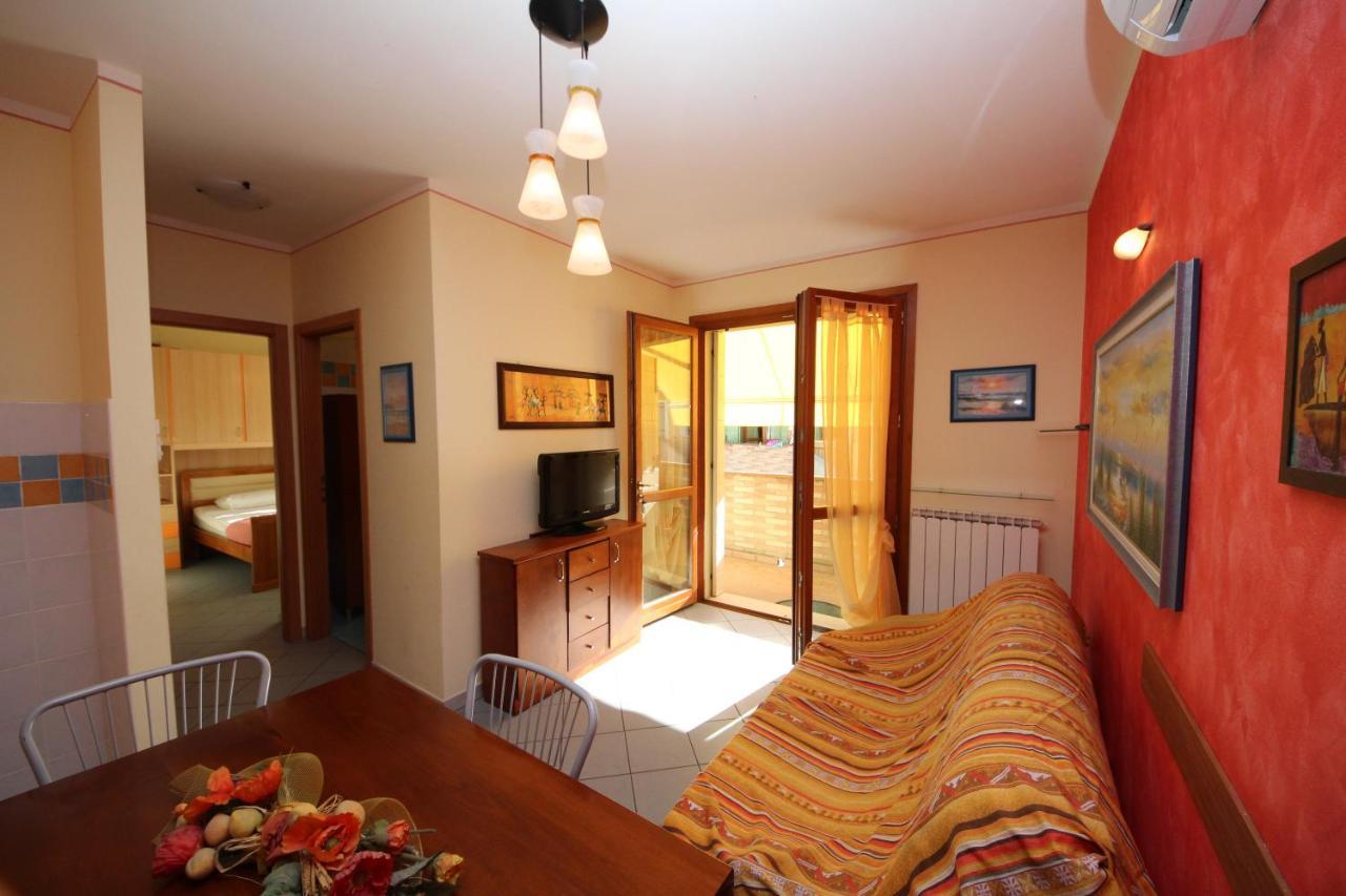 Residence Sole E Mare Appartamenti Rosolina Mare Eksteriør billede